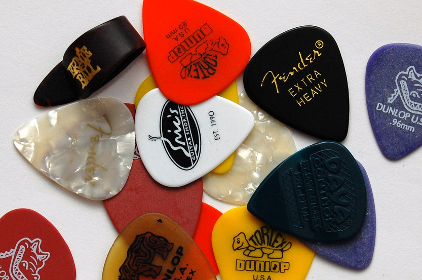 Guitar picks shapes