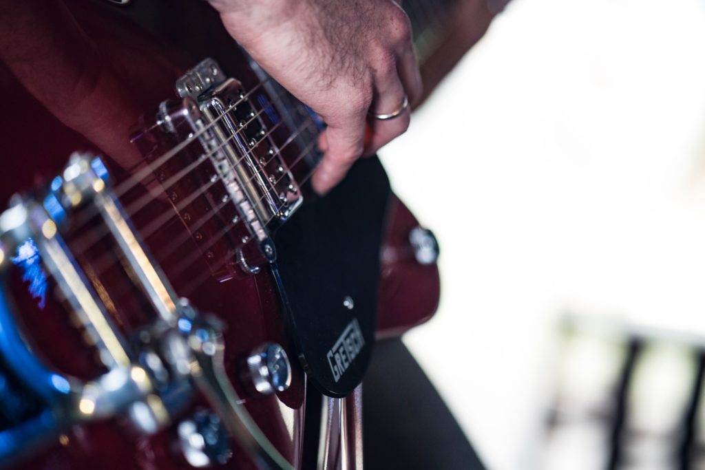 how to play cliffs of dover guitar hero guide how to play cliffs of dover guitar hero guide